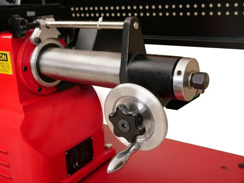 Heavy-Duty Combination Disc/Drum Brake Lathe Machine - Image 3
